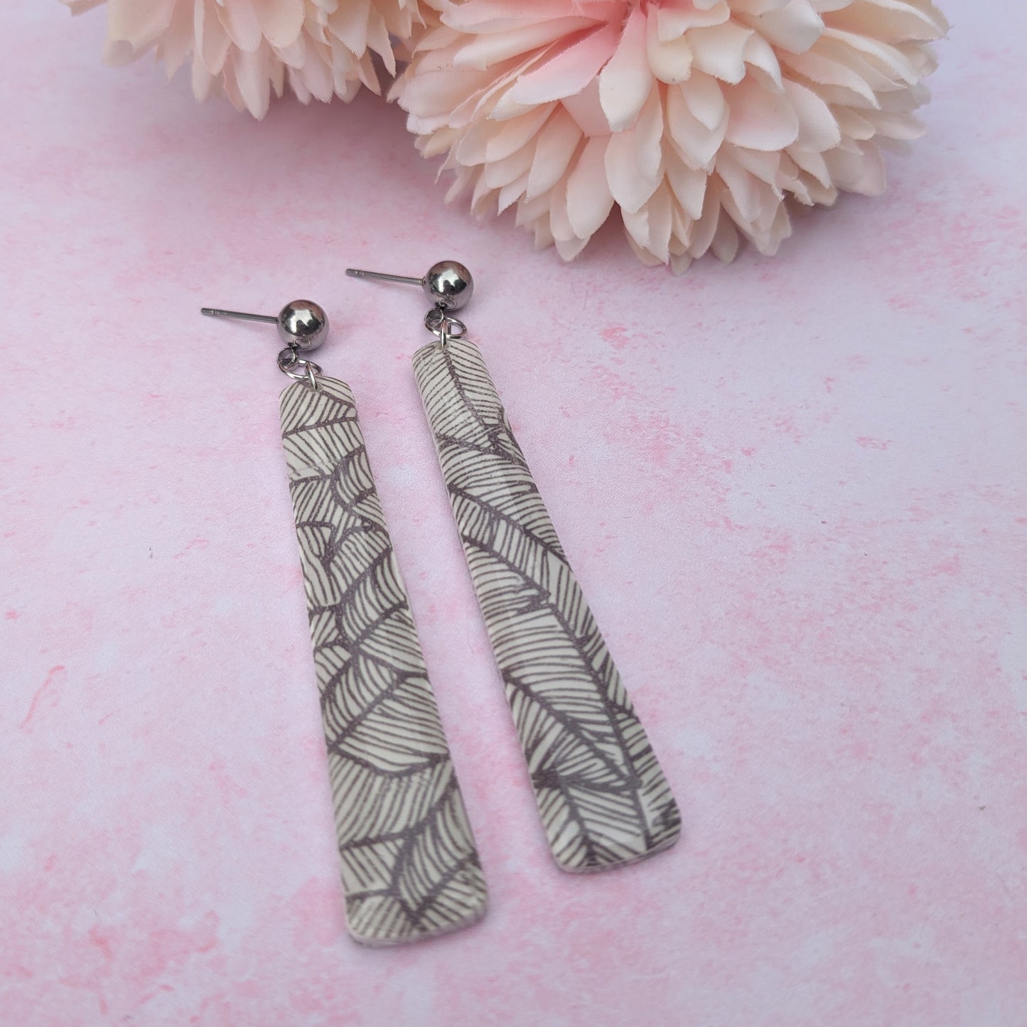 Black and White Leaf Print Long Drops