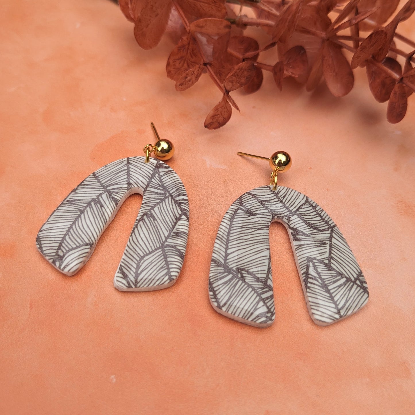 Black and White Print Leaf Print Arches